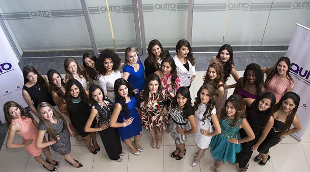Las chicas preseleccionadas tuvieron la entrevista final para entrar en el grupo de las 10 aspirantes a la corona. Foto: Alfredo Lagla/ÚN