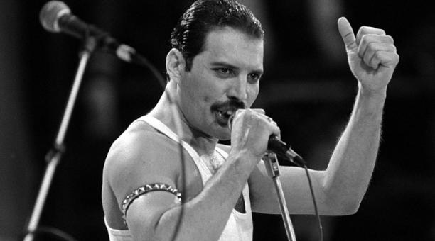 Freddie Mercury durante el Live Aid Concert en Wembley.