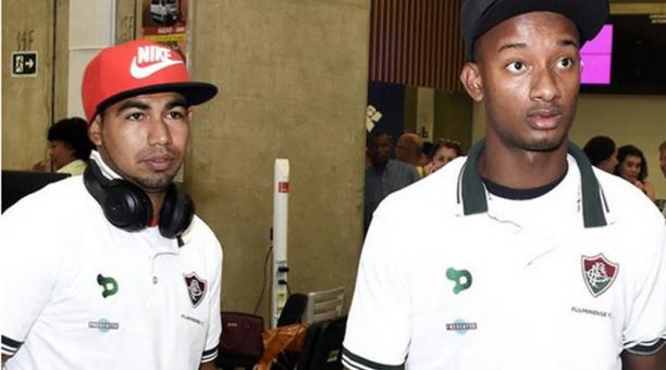 Los 'rayados' Junior Sornoza (izq.) y Jefferson Orejuela a su llegada a Brasil para vincularse al Fluminense. Foto: @FluminenseFC