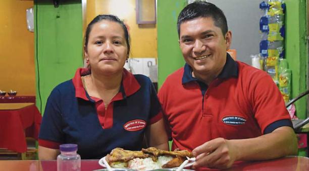 Edwin Oleas sacó adelante el negocio que empezó su primo. El local funciona en el sur de Quito. Foto: ÚN