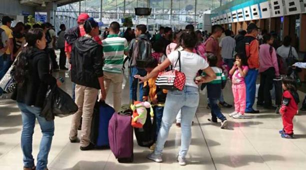 Las terminales del norte y del sur estarán custodiadas por el personal municipal de Quito. Foto: Cortesía