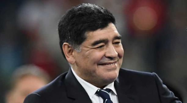 Diego Maradona, durante la ceremonia de la Copa Confederaciones. Foto: AFP