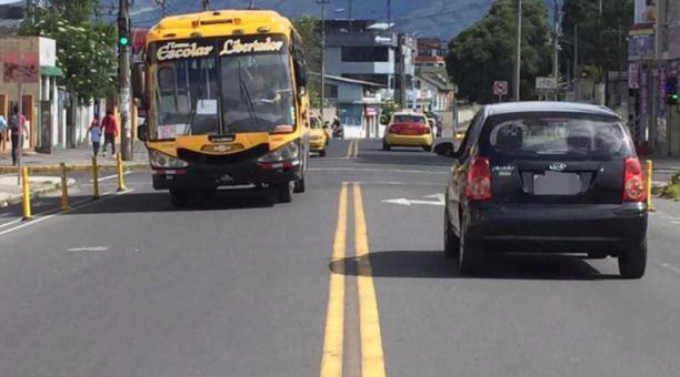 A partir de las 22:00 del lunes 3 de julio se cerrará un tramo de la avenida 5 de Junio comprendido entre la calle Gatazo y Rodrigo de Chávez, por trabajos de tratamiento de terreno cerca a la estación La Magdalena, del Metro de Quito. Foto: Eduardo Terán