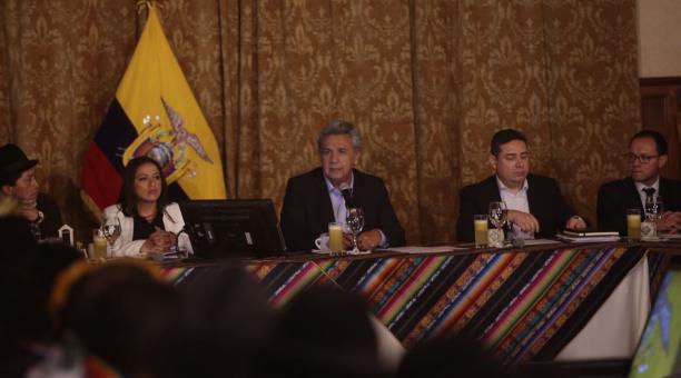 Lenín Moreno recibió en el Palacio de Gobierno la visita de dirigentes indígenas de la Conaie. Foto: Pavel Calahorrano / ÚN