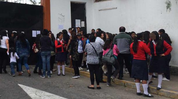Estudiantes del 24 de Mayo se esmeran pese a estar ya en la época de vacaciones. Foto: Betty Beltrán / ÚN