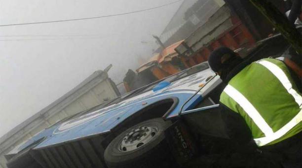 Al menos 12 personas resultaron heridas en un accidente automovilística ocurrida hoy, martes 25 de julio del 2017, en la vía Latacunga-Quito, sector el Chasqui. Foto: Modesto Moreta/ ÚN