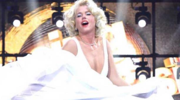 Con una peluca rubia, un escotado vestido blanco y el característico lunar en la mejilla de Marilyn, la brasileña emuló a la estrella de Hollywood derrochando mucha sensualidad. Foto: Instagram