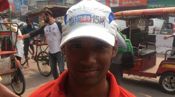 Olam, oriundo de la India, llevaba en su cabeza una gorra con el distintivo de una tradicional competencia quiteña. Foto: Cortesía