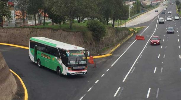 Habilitación de la reforma geométrica del puente 8 o puente de Conocoto en la autopista General Rumiñahui. Foto: Paúl Rivas / ÚN