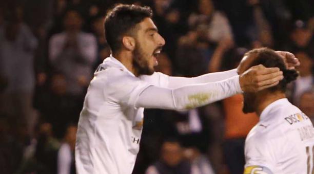 Gastón Rodríguez celebra su gol ante el City con el ‘Pirata’. Foto: API