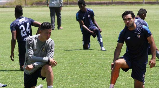 Los jugadores de El Nacional en una práctica. Foto: archivo / ÚN