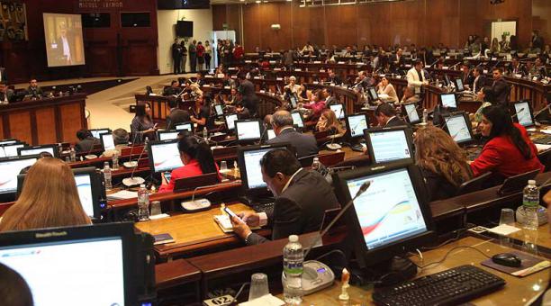 La Asamblea Nacional entró en un plan de austeridad para bajar diferentes costos. Las medidas incluyen la salida de 257 colaboradores. Foto: archivo ÚN