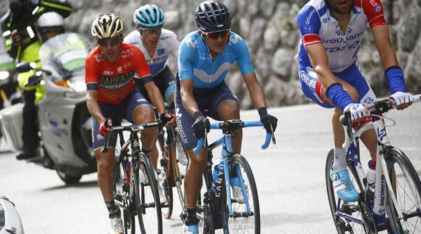Carapaz cumple su primer Giro y mantiene una lucha feroz en el top 10. Foto: Twitter Movistar Team