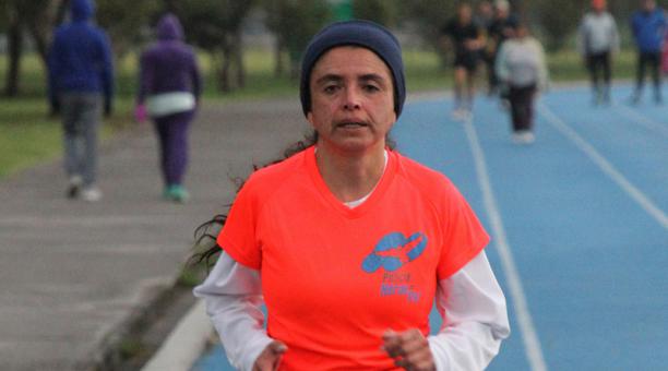 Luisa López corre la ÚLTIMAS 15K hace 11 años. Se enamoró de la carrera por ‘culpa’ de su padre Gustavo. Foto: David Paredes / ÚN