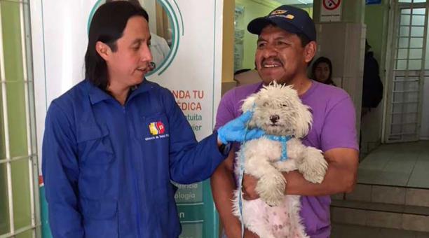 A los centros de salud, como el de la Rocafuerte, puede ir con su mascota. Foto: Betty Beltrán / ÚN