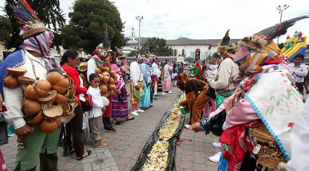 Ayer, 24 de junio, fue el cierre de la tradicional Yumbada, que se desarrolla cada año en la plaza de Cotocollao, en el norte de Quito. Fotos: Julio Estrella / ÚN