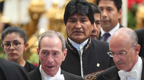 Evo Morales asiste al quinto consorcio del papa Francisco para nombrar 14 nuevos cardenales. Foto: EFE