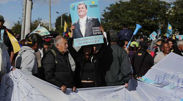 Simpatizantes mostraron su apoyo a Rafael Correa. Foto: EFE