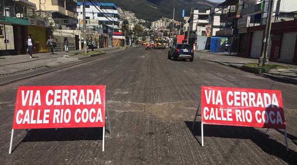 Un tramo de la Río Coca está en plena ejecución de obras de pavimentación, así que ojo. Foto: Eduardo Terán / ÚN
