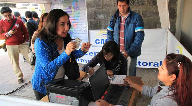 El trámite de cambio de domicilio para las votaciones es totalmente gratis. Foto: Betty Beltrán / ÚN
