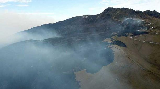 830 hectáreas de pajonales han sido consumidas a causa del incendio en el Atacazo. Foto: Eduardo Terán / ÚN
