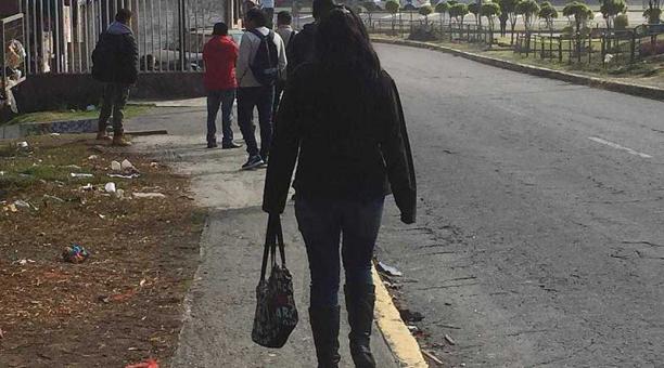 El hecho ocurrió en la avenida Simón Bolívar. Las víctimas esperaban bus. Foto: Eduardo Terán / ÚN
