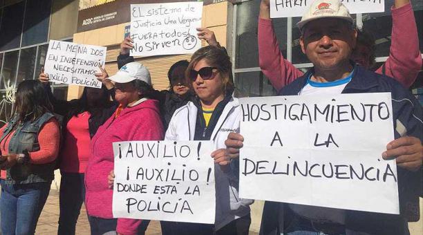 Vecinos de la Mena 2 exigen a la Policía mayor control de la delincuencia. Foto: Eduardo Terán / ÚN