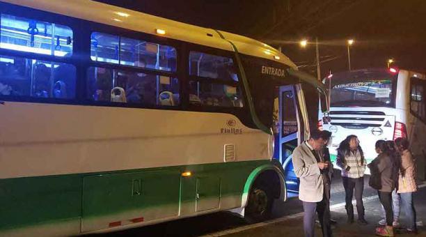 Según el conductor del bus, tres hombres se subieron por la puerta posterior del vehículo, a la altura de Pueblo Unido. Foto: cortesía