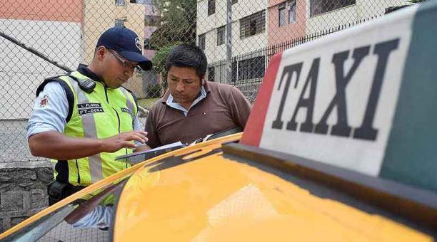 Los taxis deben contar con el permiso de circulación que otorga la AMT. Foto: cortesía Municipio de Quito