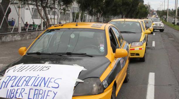 La Galo Plaza fue una de las avenidas que caotizaron los taxistas. Foto: Eduardo Terán / EL COMERCIO