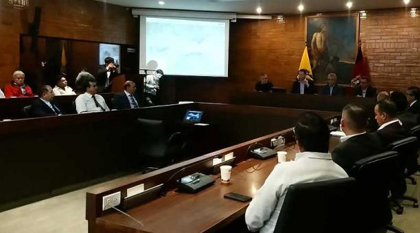La mesa de trabajo tuvo lugar ayer, 28 de enero del 2019, en la tarde en la sala de sesiones del Concejo. Foto: Ana María Carvajal / ÚN