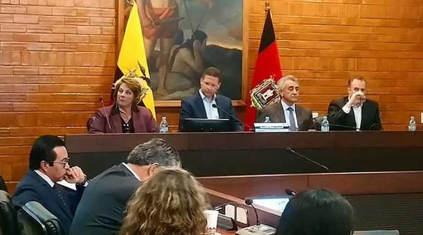El alcalde Mauricio Rodas presidió ayer, 30 de enero del 2019, la sesión donde se conocieron las conclusiones del trabajo del Consejo Consultivo. Foto: ÚN