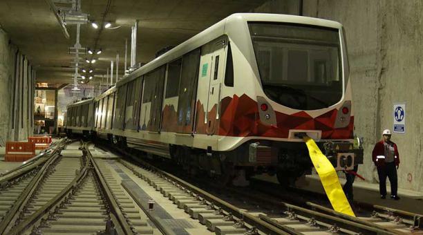 Uno de los dos trenes que ya están en Quito fue de El Labrador a Iñaquito. Foto: cortesía Metro de Quito