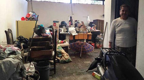 Los electrodomésticos de la vivienda de  Delia Espinoza, en Turubamba, se destruyeron. Foto: Eduardo Terán / ÚN
