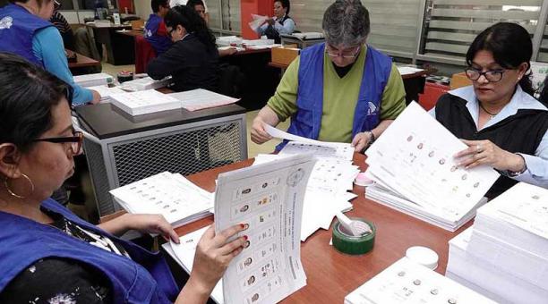 El Instituto Geográfico Militar elaboró 67 156 papeletas para las elecciones del domingo 14 de abril, en 14 recintos. Foto: cortesía CNE