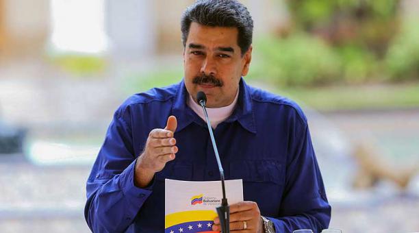 Nicolás Maduro calificó la decisión de quitar el asilo a Assange como "atroz". Foto: AFP
