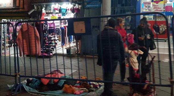 Los comerciantes se ubican desde la Plaza de Cotocollao, hasta la avenida De  la Prensa. Foto: Evelyn Jácome / ÚN