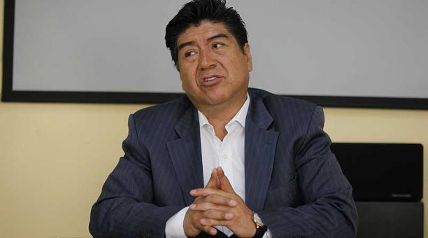 El alcalde electo Jorge Yunda aclaró que no tiene absolutamente ningún lugar ni ninguna persona delegada para recolectar carpetas para trabajar en el Municipio de Quito. Foto: ÚN