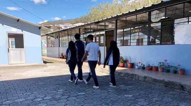 El Colegio Nueve de Octubre está ubicado en la Lizarazu N 24-229 y Núñez de Bonilla, sector La Gasca, centro-norte de Quito. Foto: Ana Guerrero / ÚN