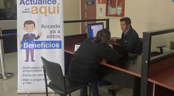 Si quiere actualizar sus datos y vive en el sur de Quito, puede acercarse a la Agencia de el Beaterio. Foto: www.eeq
