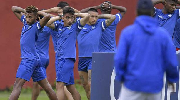 Los jugadores tricolores durante una práctica en Salvador de Bahía. Foto: EFE