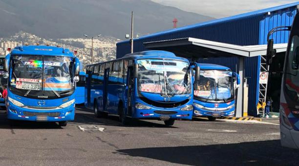 El norte de Quito no contó con servicio de buses alimentadores durante dos horas este martes 3 de julio del 2019. Foto: Eduardo Terán / ÚN