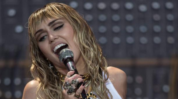 Miley Cyrus estrenó el 2 de julio del 2019 el videoclip de su tema 'Mother's Daughter'. Foto: AFP