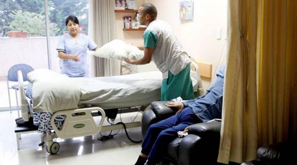 La atención a enfermos crónicos y terminales es la misión que cumple Hospice San Camilo. Foto: Archivo / ÚN