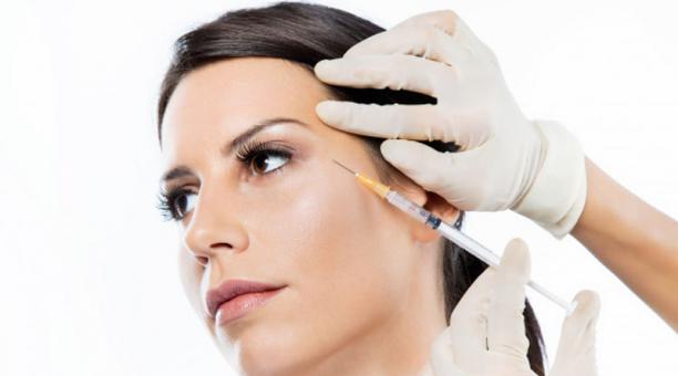 Imagen referencial. El bótox ayuda a prevenir el aparecimiento de arrugas. Solo profesionales en medicina estética y dermatología pueden aplicarlo. Foto: Freepik