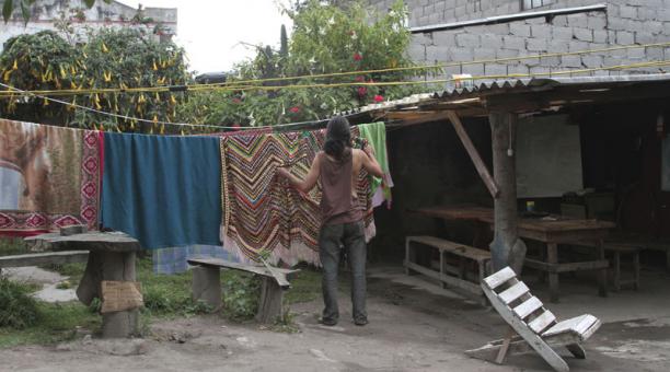 Un ciudadano colombiano en una casa de acogida de viajeros en Peguche. Foto: ÚN