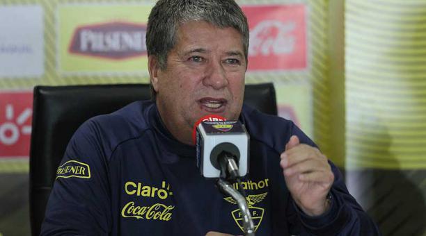 Hernán Darío Gómez aceptó la propuesta de la Ecuafútbol para terminar su relación laboral. Foto: archivo / ÚN