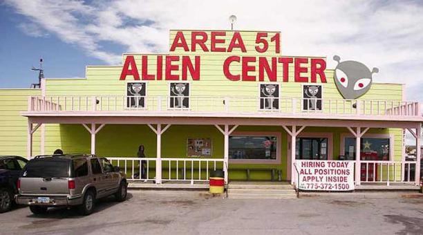 Este centro Alien será el punto de encuentro para ir a la secretísimo Área 51, en Nevada, EE.UU. Foto: AFP