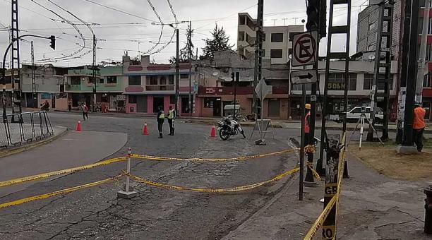 En la calle Antonio Rodríguez, se colocaron cintas de peligro para coordinar los trabajos. Foto: ÚN
