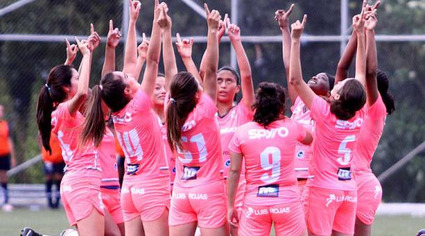 El equipo de Las Ñañas definirá por segundo año consecutivo el título del fútbol femenino. Foto: Patricio Terán / ÚN